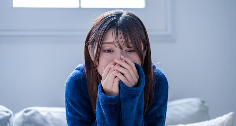寒気を感じる日本人女性